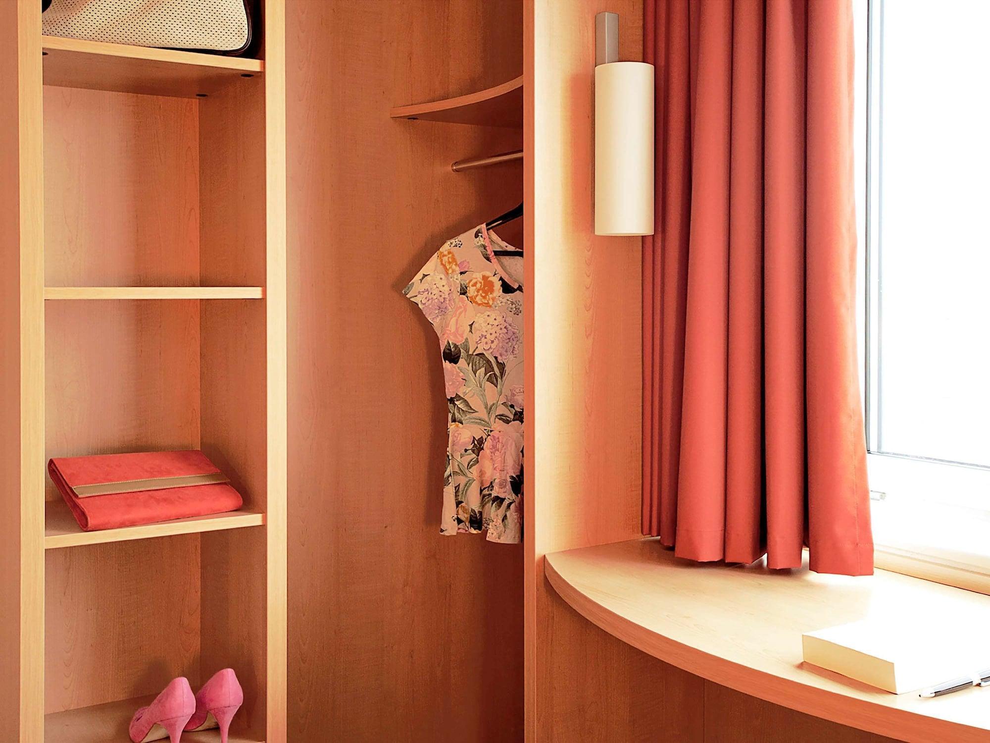 B&B Hotel Les Sables-D'Olonne Centre Gare Exteriör bild