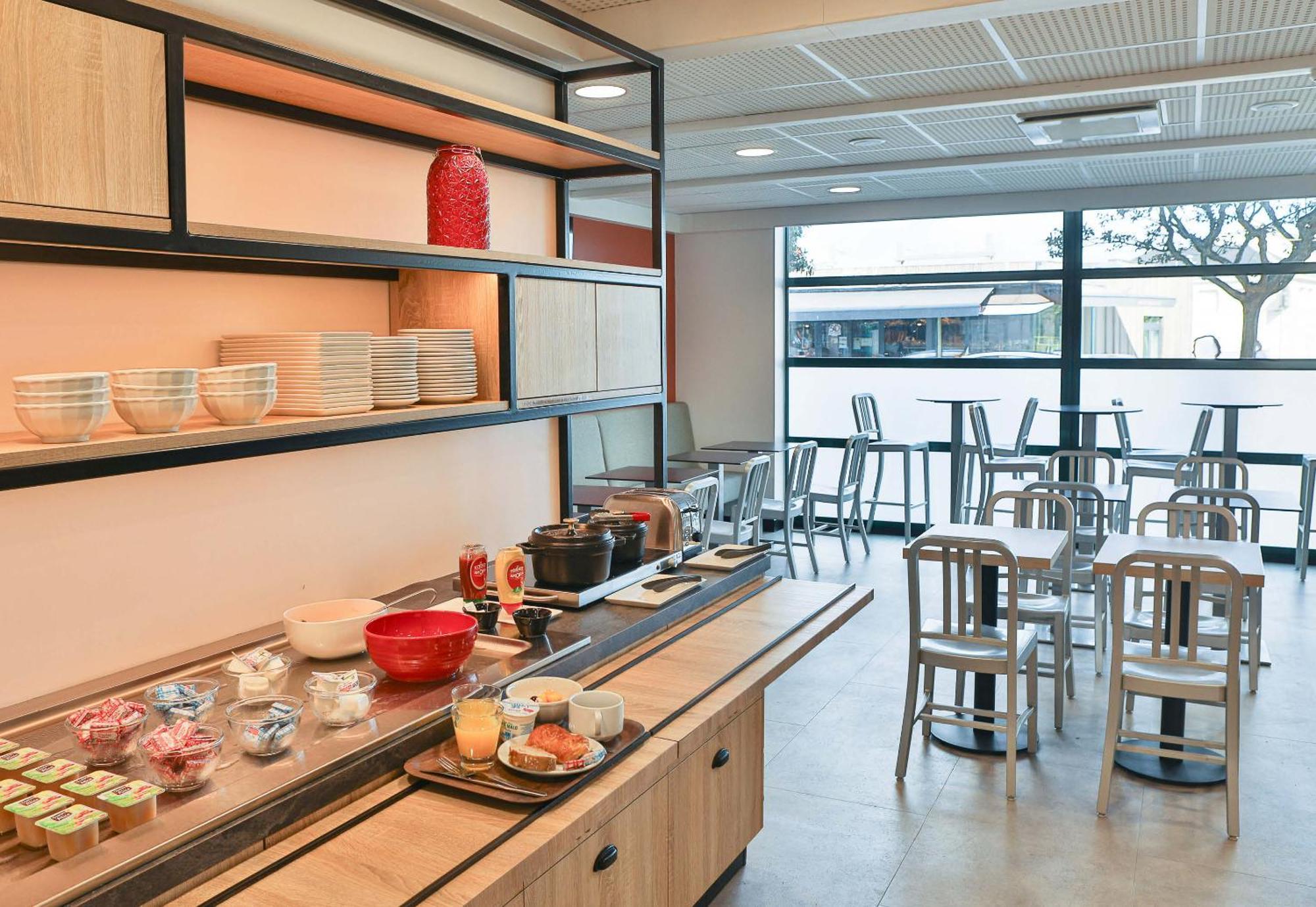 B&B Hotel Les Sables-D'Olonne Centre Gare Exteriör bild
